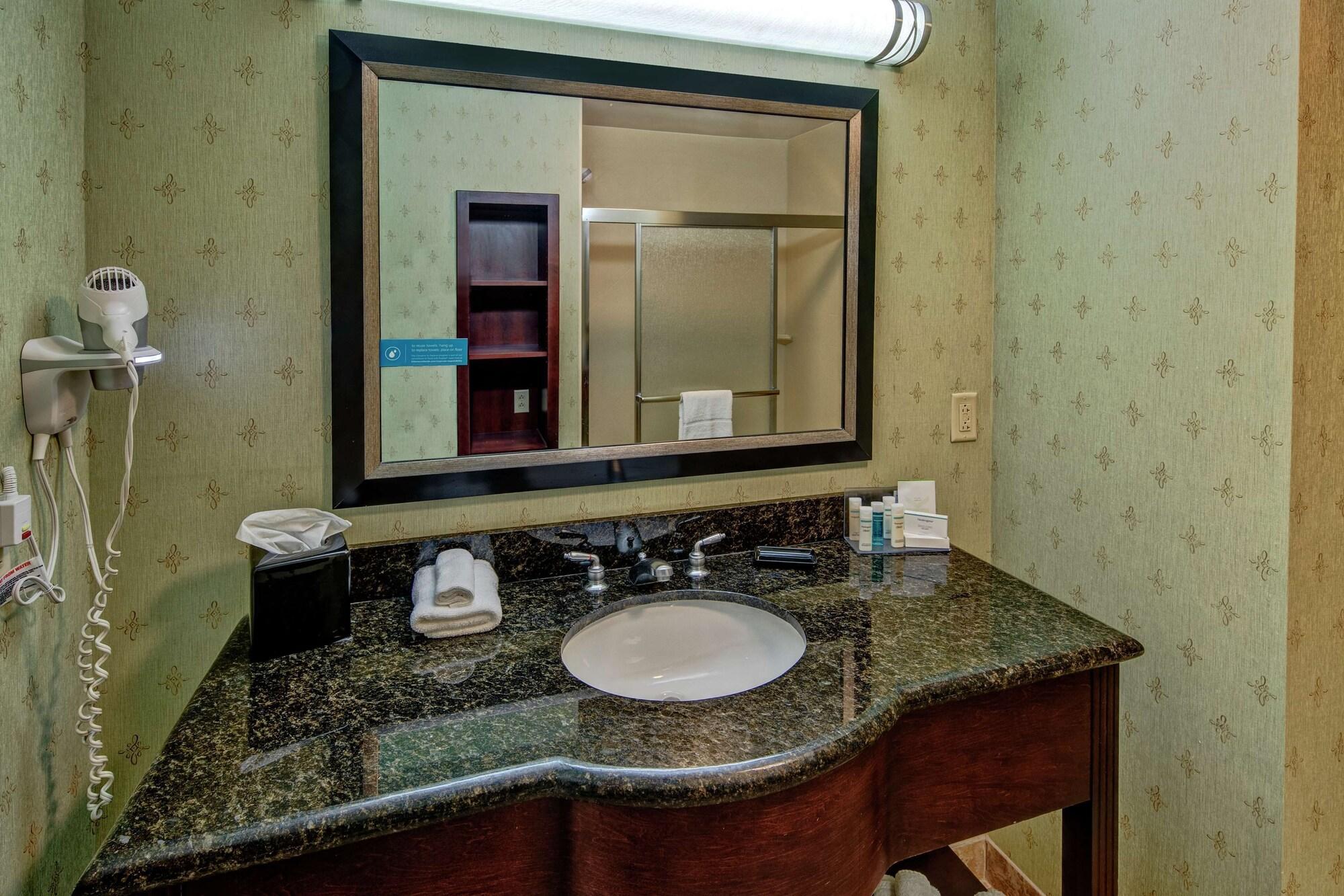 Hampton Inn Crossville Buitenkant foto